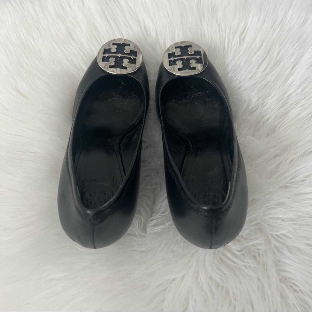 Tory Burch Sally Wedge Black and Silver Heels with Metallic Emblem - Picture 6 of 13